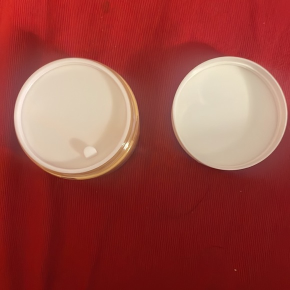 Glow on 5th Beauty Refresh + Reset Brightening Mud Mask - Picture 3 of 3